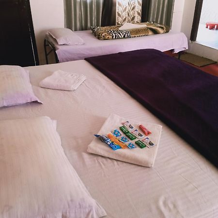 Debbhumi Regency Hotel Sangla Room photo