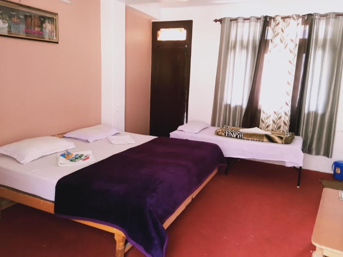 Debbhumi Regency Hotel Sangla Exterior photo