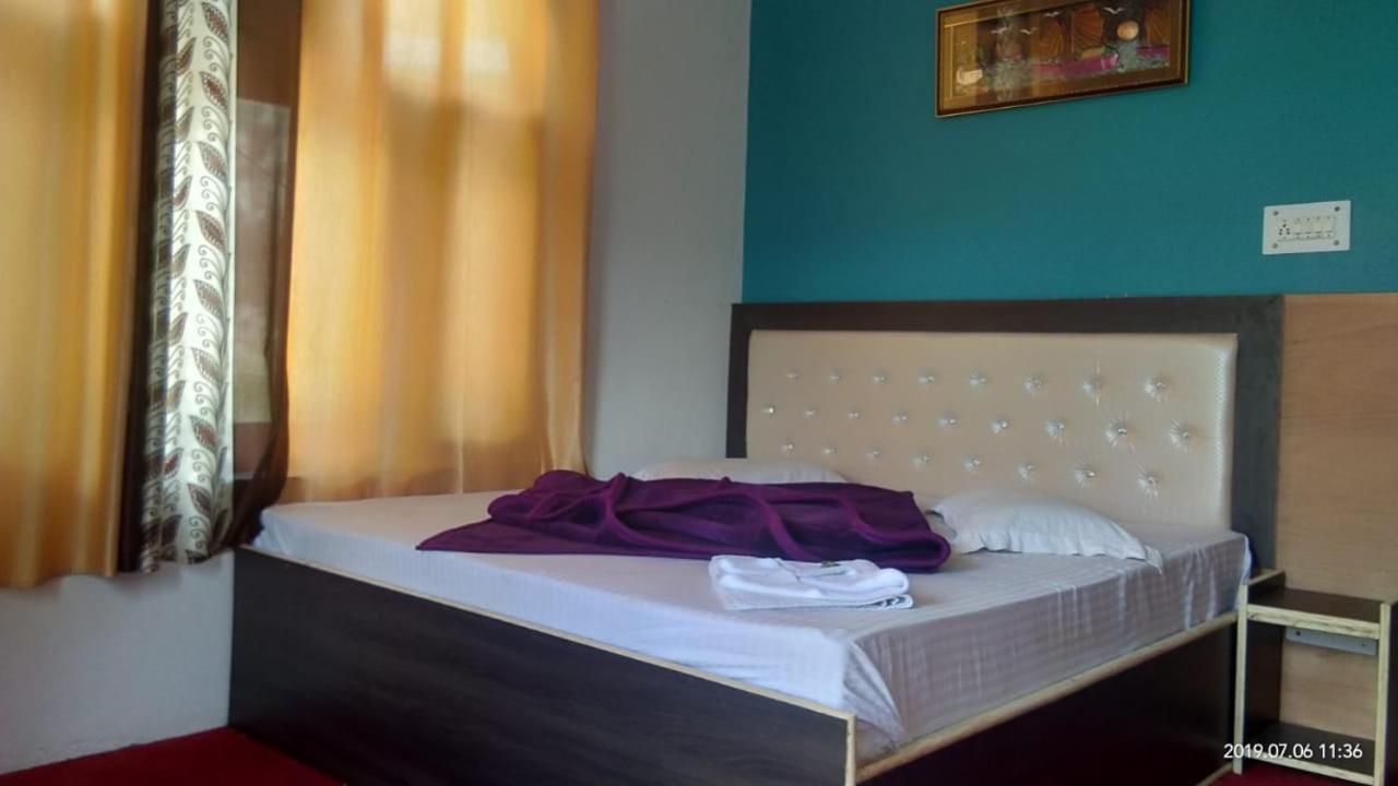 Debbhumi Regency Hotel Sangla Exterior photo